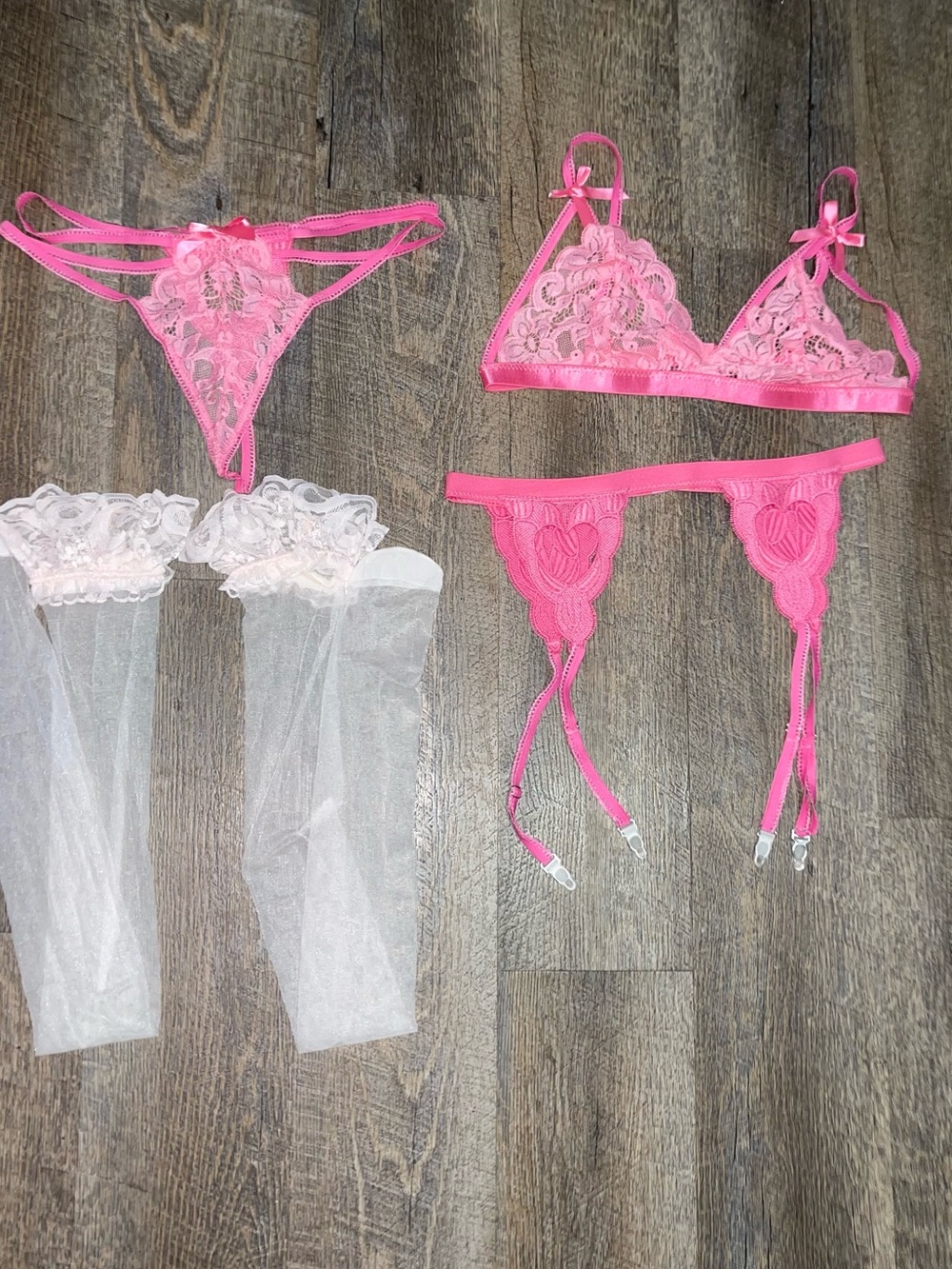 Avidlove Pink Lace Bralette & Heart Garter Panty Set - Women - Picture 4 of 9